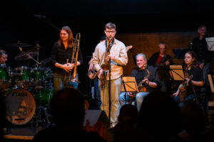 GER; Kultur; Musik- und Kunstschule Bruchsal (MuKs): Veranstaltungsreihe "MuKS Musik Box" mit Solisten und Ensembles aus Jazz/Pop/Rock im Kunsthof Bruchsal; 15.03.2024; Foto: Jochen Blum